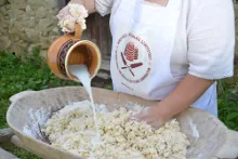 Tésztagyúrás — 2. kép