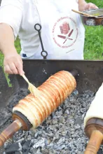 Kenés sütés közben — 2. kép