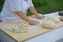 Sodort tésztacsík készítése — 2. kép